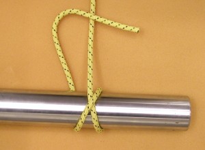 Figuur 2: Constrictorknoop - stap 2